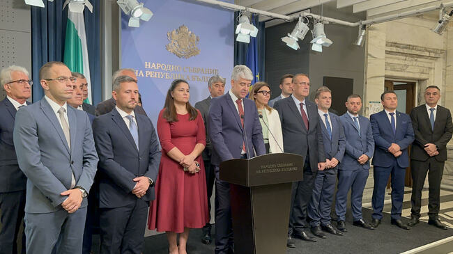 Декларация от народните представители на ДПС (без Пеевски и група) за участието на Пеевски във фалита на КТБ и необходимостта от реакция на прокуратурата
