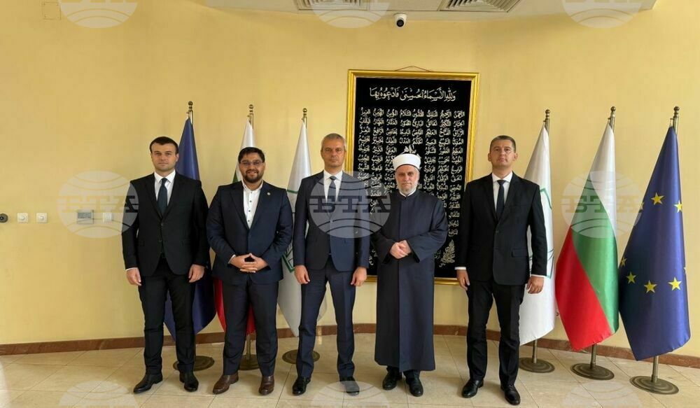 Vazrazhdane Delegation Confers with Grand Mufti