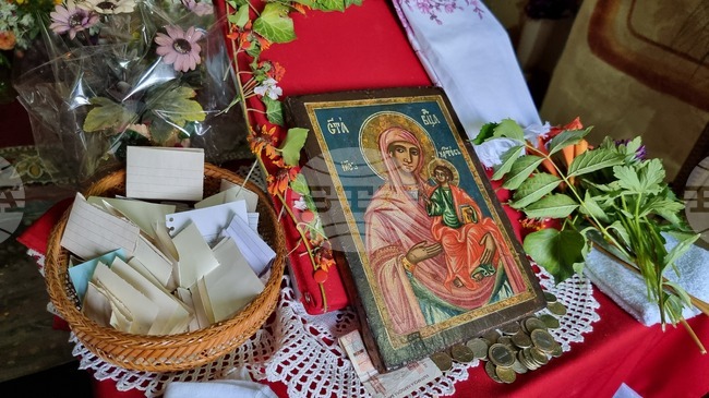 Икона на Богородица, смятана за чудодейна, отново ще бъде изложена за поклонение в радомирското село Долни Раковец