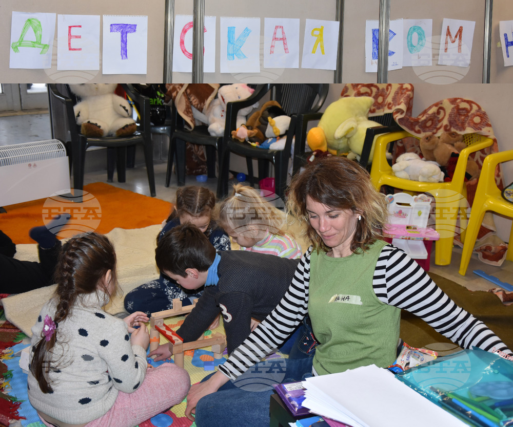 Варна - Мобилен екип на Агенцията за бежанците вече работи в Кризисния център 