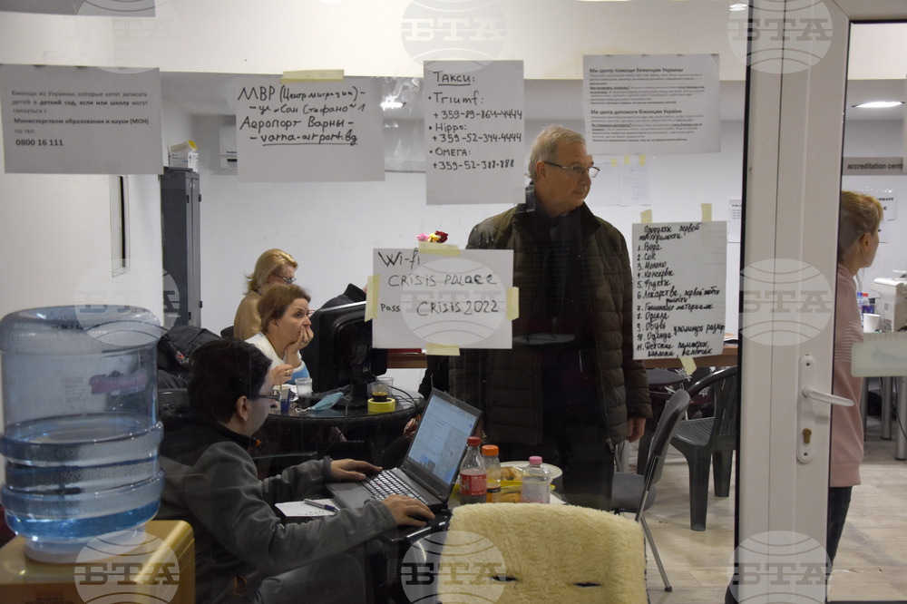  Варна - Мобилен екип на Агенцията за бежанците вече работи в Кризисния център 