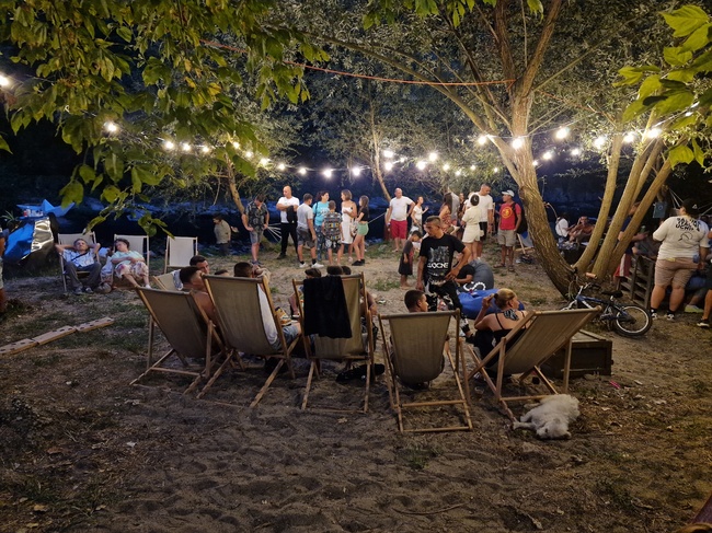 48 Hours Varusha South Community Festival in Veliko Tarnovo Kicks Off with Audio-Visual Performance, Concert, Comedy Show, Exhibitions