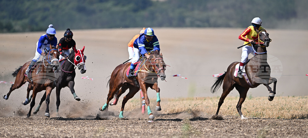 Село Самуил - конни надбягвания