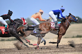 Село Самуил - конни надбягвания