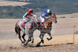 Село Самуил - конни надбягвания