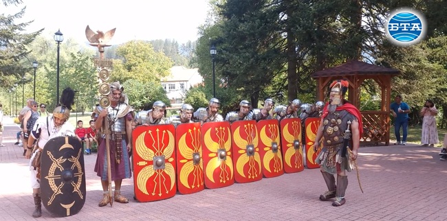 С гладиаторски битки, стрелба с лъкове и антични римски рецепти посрещат в Априлци през почивните дни