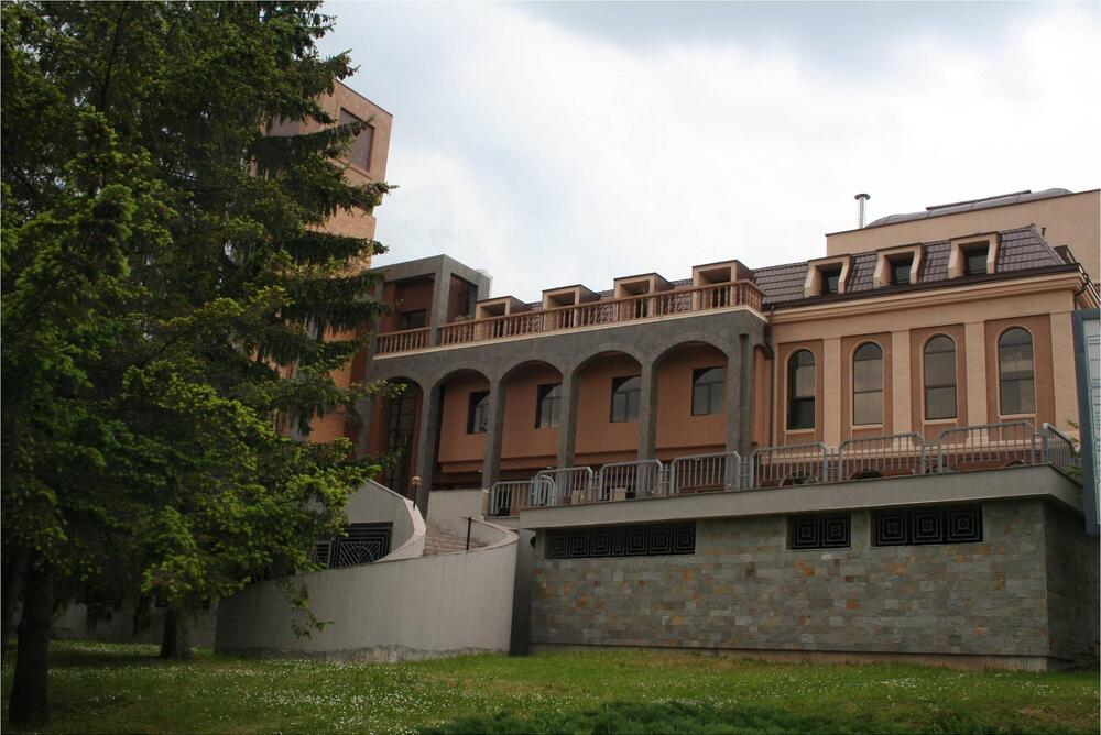 Актрисата Елена Петрова гостува в Попово с музикално-поетичния спектакъл „Свят и храм“