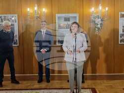 Снимка: Пресцентър БСП - Реч на лидера на БСП Корнелия Нинова на фотоизложбата „Ако си дал“ в НС 