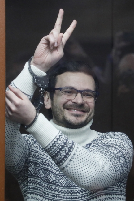 Руският опозиционер Иля Яшин бе признат за виновен за разпростаняването на "фалшива информация" за армията