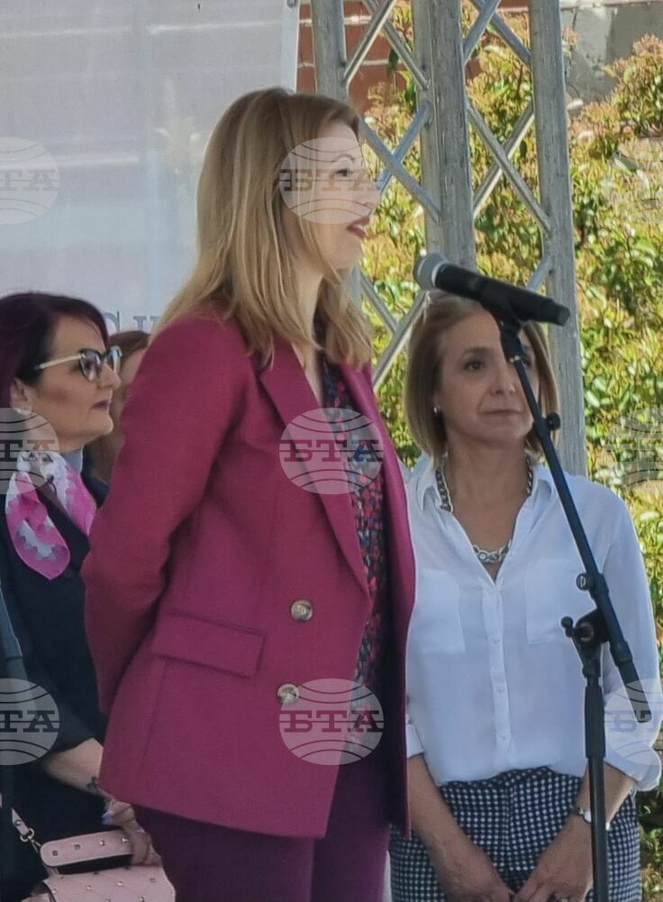 Кметът на Скопие Данела Арсовска оглави партия "Нова алтернатива"