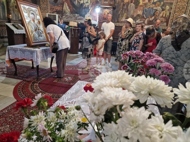 Търговище - чудотворна икона - Св. Богородица Скоропослушница