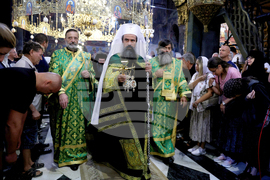 Рилски манастир - поклонение пред мощите на св. Йоан Рилски