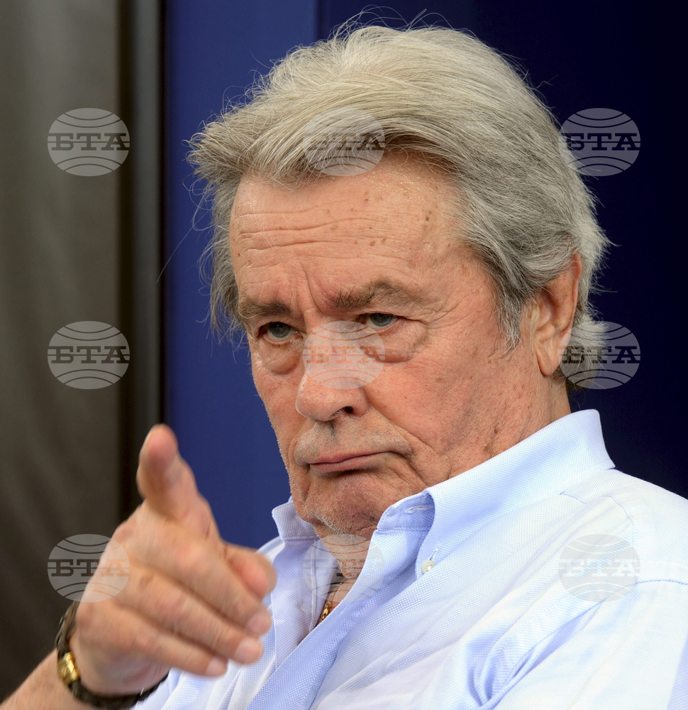 Брижит Бардо говори откровено за колеги актьори, еротика, политика и света в новата си книга „Моят ББуквар“