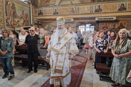 Търговище - митрополит Йоан - Света литургия