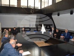 В помощ на бизнеса в Благоевград по време на сложна икономическа ситуация! Кметът Илко Стоянов внесе предложение до Общински съвет за намаляване на патентния данък за таксиметровите шофьори наполовина