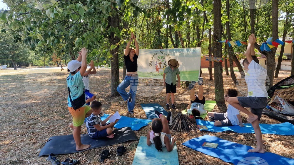 Разград - деца - йога