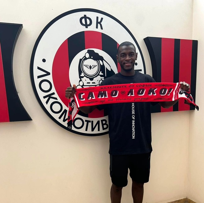 Локомотив София се раздели с още двама футболисти