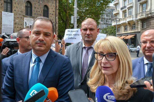 Министър Стоянов: Няма да отстъпя в момент, когато се прави опит за овладяване на системата на МВР