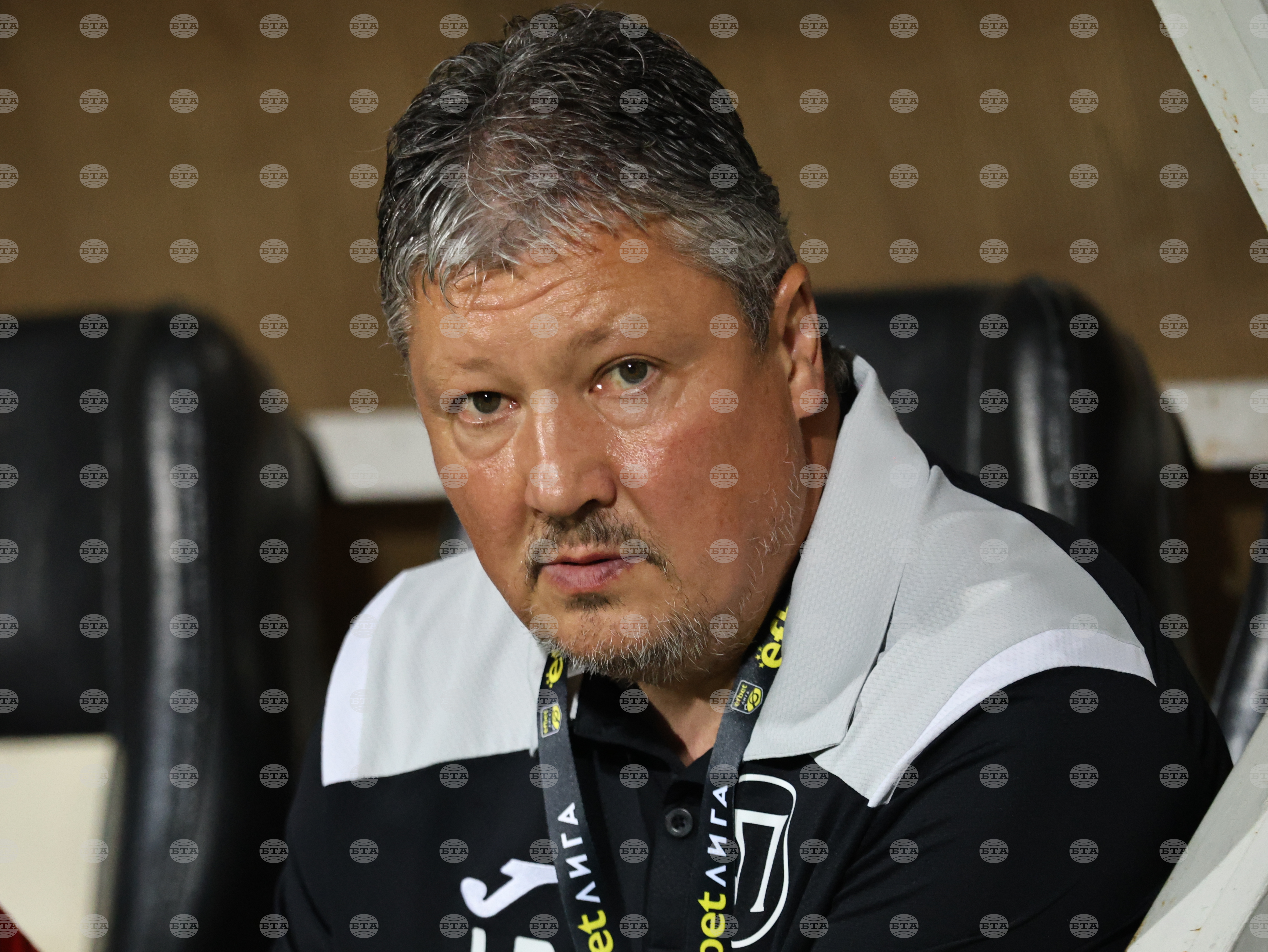 Легендата на българския футбол Любослав Пенев е приет по спешност в германска клиника, където се бори с онкологично заболяване