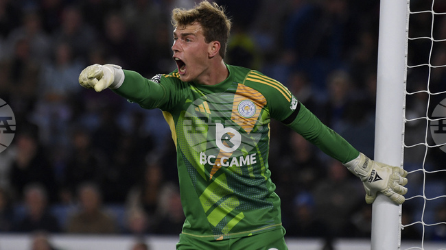 Уест Хям привлече вратаря Мадс Хермансен