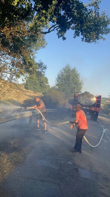 Доброволческа акция потуши пожар в община Сливен