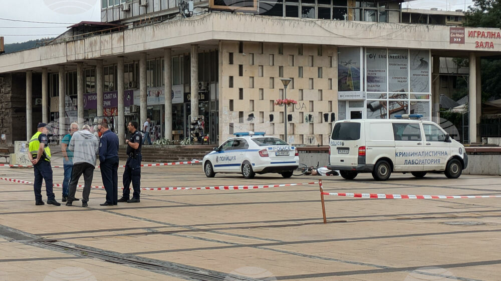 Мъж почина днес в центъра на Перник