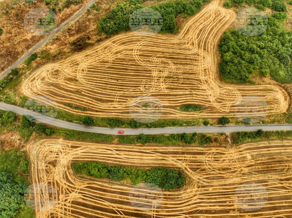 Село Драговищица - жътва - поглед отвисоко