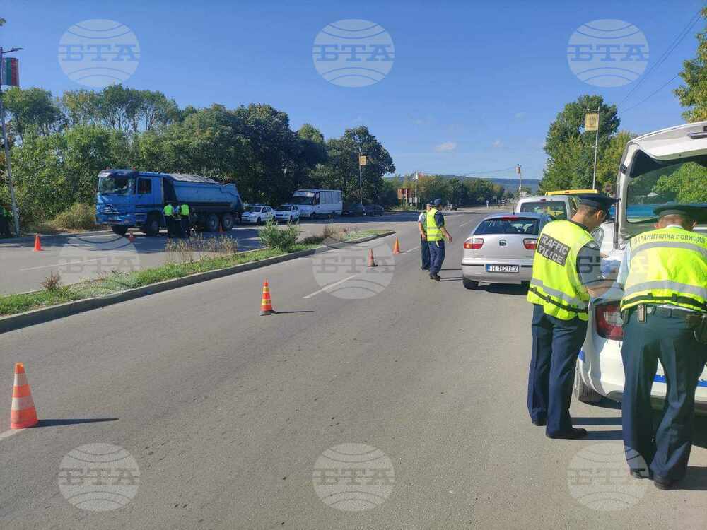 Общо 19 глоби с фиш са наложени в хода на полицейска операция за контрол на движението край Нови пазар