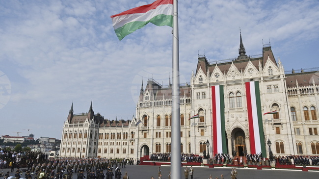 Унгария ще експулсира седем украински граждани, които бяха задържани в страната, съобщи унгарски правителствен говорител