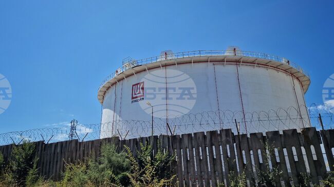 Bulgaria Suspends Fuel Exports to EU, Incumbents Call It Preventive Measure, Opposition - Cause for Panic