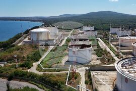 Парк „Росенец“ - „Лукойл“ - нефтена база - терминал