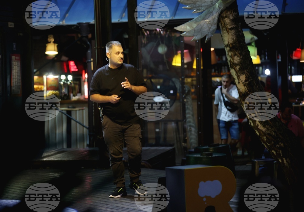 Кино „Кабана“ - „Изчезването на динозаврите“ - дискусия