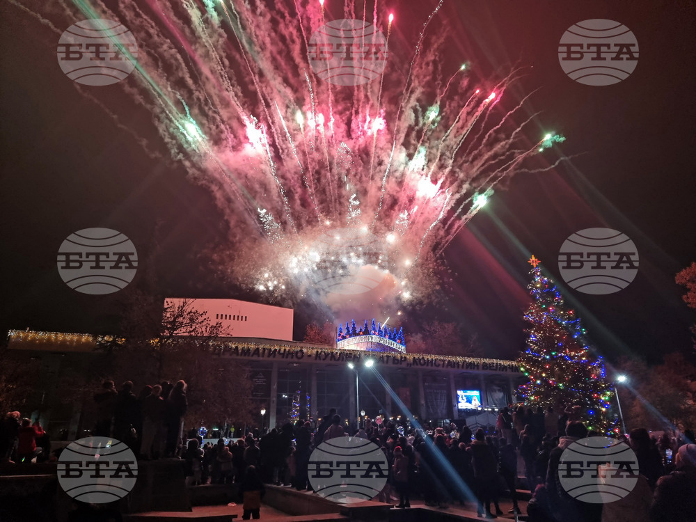 Пазарджик - коледни светлини - илюминации