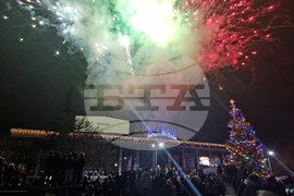 Пазарджик - коледни светлини - илюминации