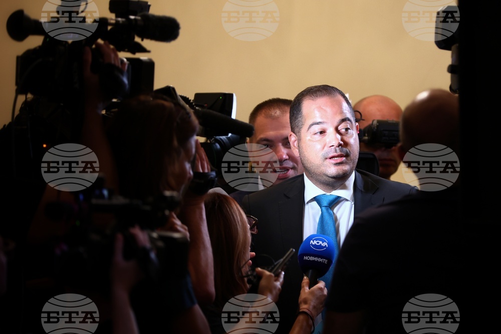 Caretaker Interior Minister Stoyanov Believes He Should Remain at Current Position, Warns of "Attempts to Take Control of System"