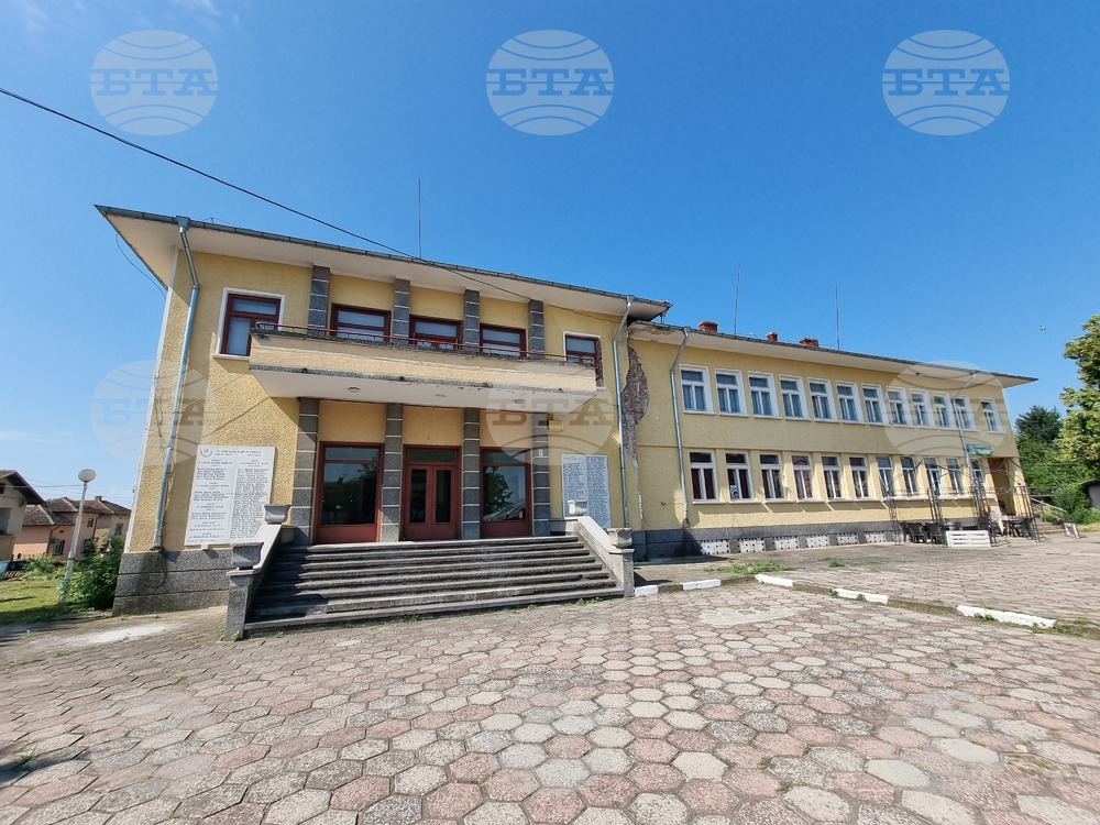 Читалището в луковитското село Дерманци ще отбележи 130-годишен юбилей с празнична програма и концерт на народната певица Латинка Петрова