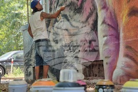 Бургас - жилищен блок - графити инициатива