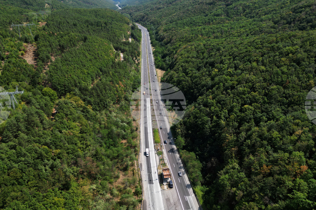 Министрите Иван Иванов и Даниел Митов ще проверят как от тол управлението предоставят на МВР данни за нарушения при движение в аварийната лента 