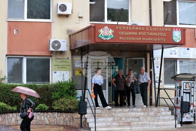 Общинският съвет в Костинброд одобри групи и паралелки с численост под определения минимум в училищата 