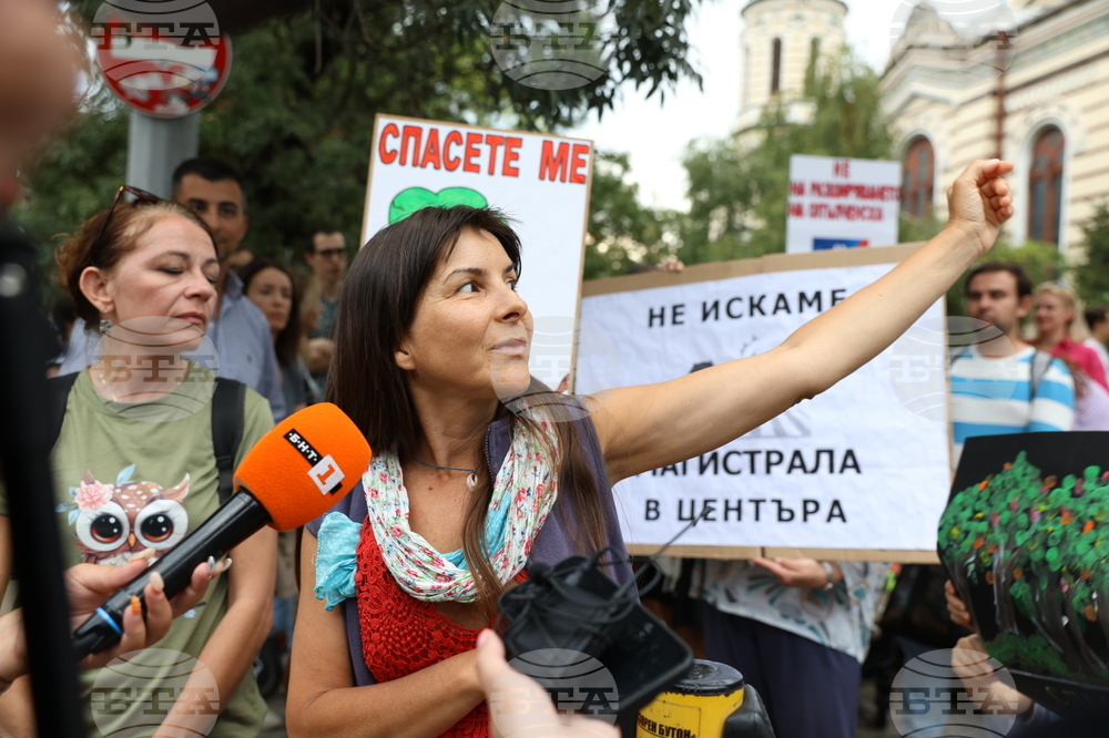 „Да спасим дърветата на „Опълченска“ - протестно шествие