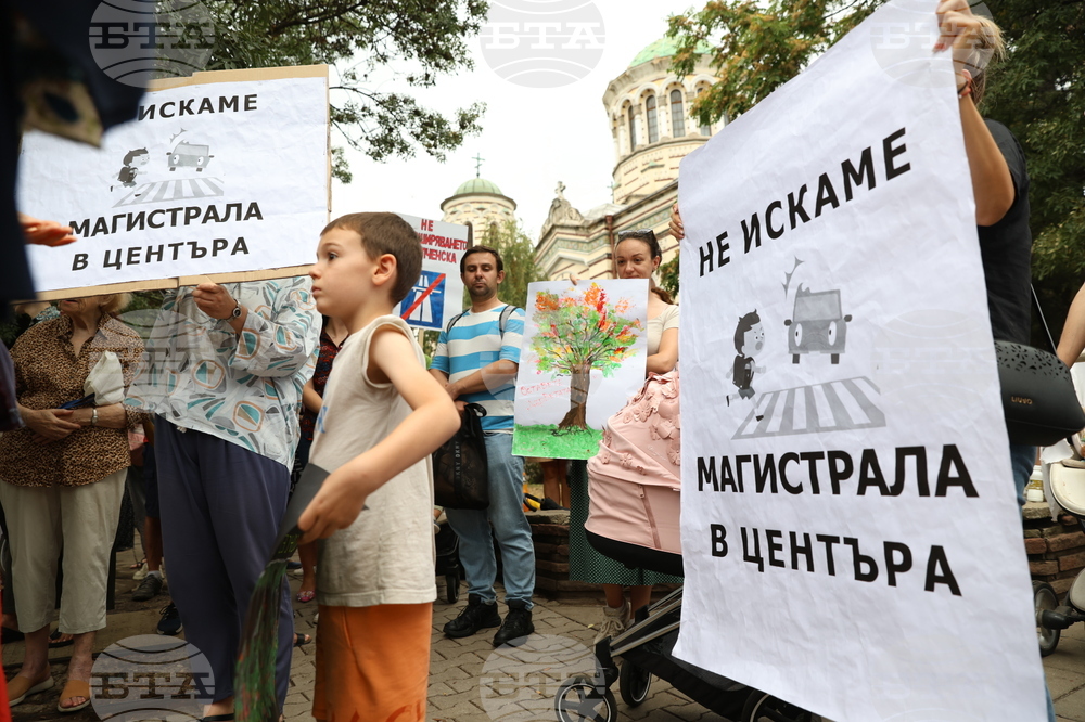 „Да спасим дърветата на „Опълченска“ - протестно шествие