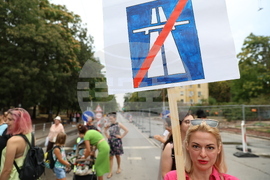 „Да спасим дърветата на „Опълченска“ - протестно шествие