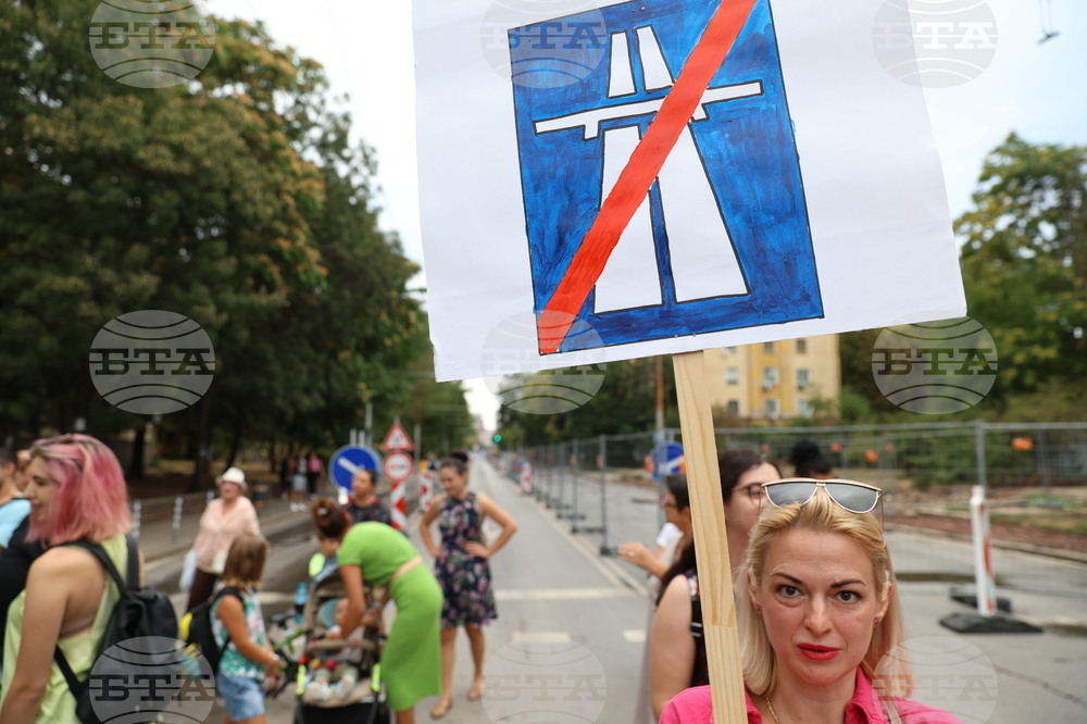 „Да спасим дърветата на „Опълченска“ - протестно шествие