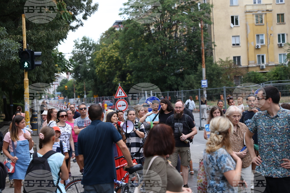 „Да спасим дърветата на „Опълченска“ - протестно шествие