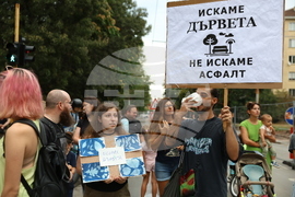 „Да спасим дърветата на „Опълченска“ - протестно шествие
