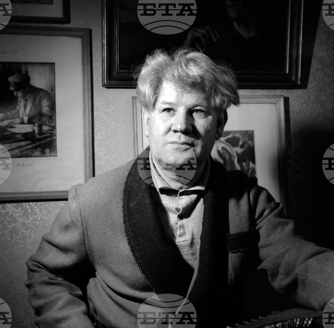 Стоян Даскалов - писател и сценарист