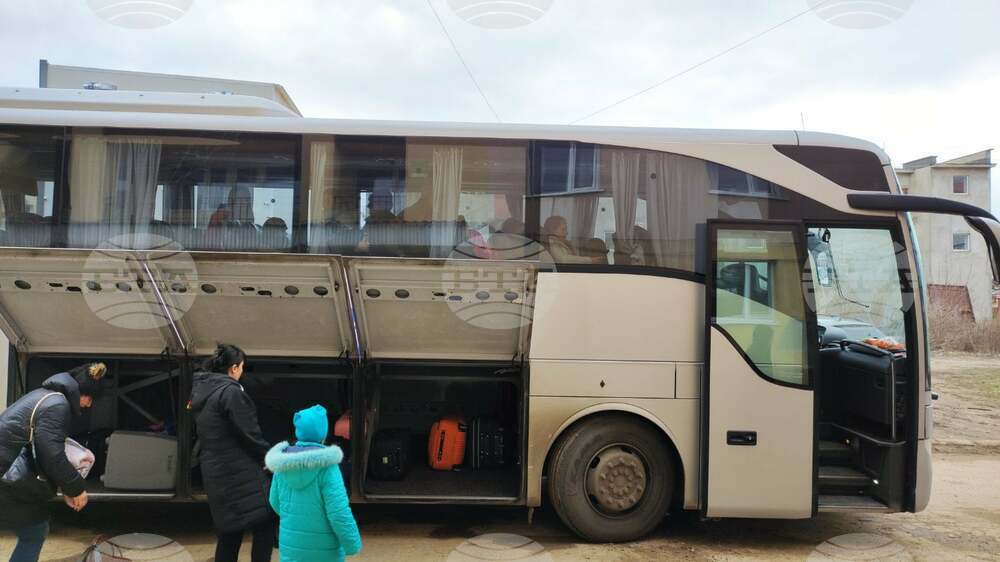 От Тараклия за Варна тръгна автобус с 33 бежанци - граждани на Украйна с български произход
