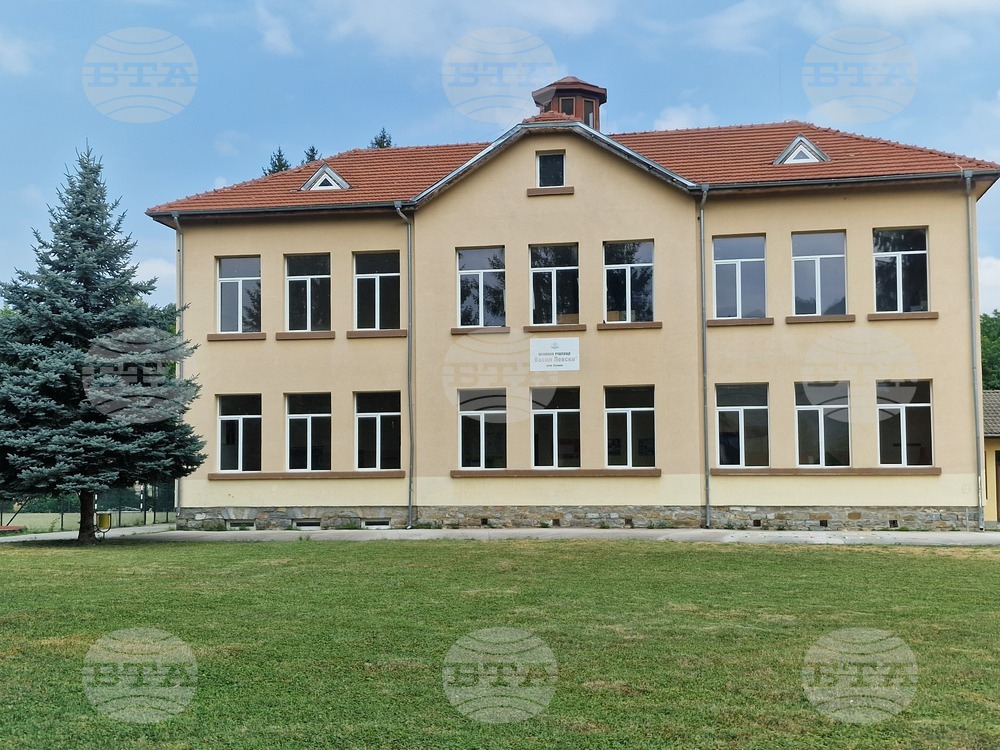 Основно училище „Васил Левски“ в троянското село Орешак ще има нов кабинет по български език и литература