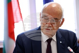 Комисия за енергийно и водно регулиране (КЕВР) - план за развитие на електропреносната мрежа - обсъждане