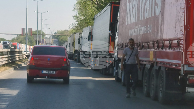 Шофьорите да тръгват на път с автомобили, готови за зимни условия, апелират от Агенция „Пътна инфраструктура“